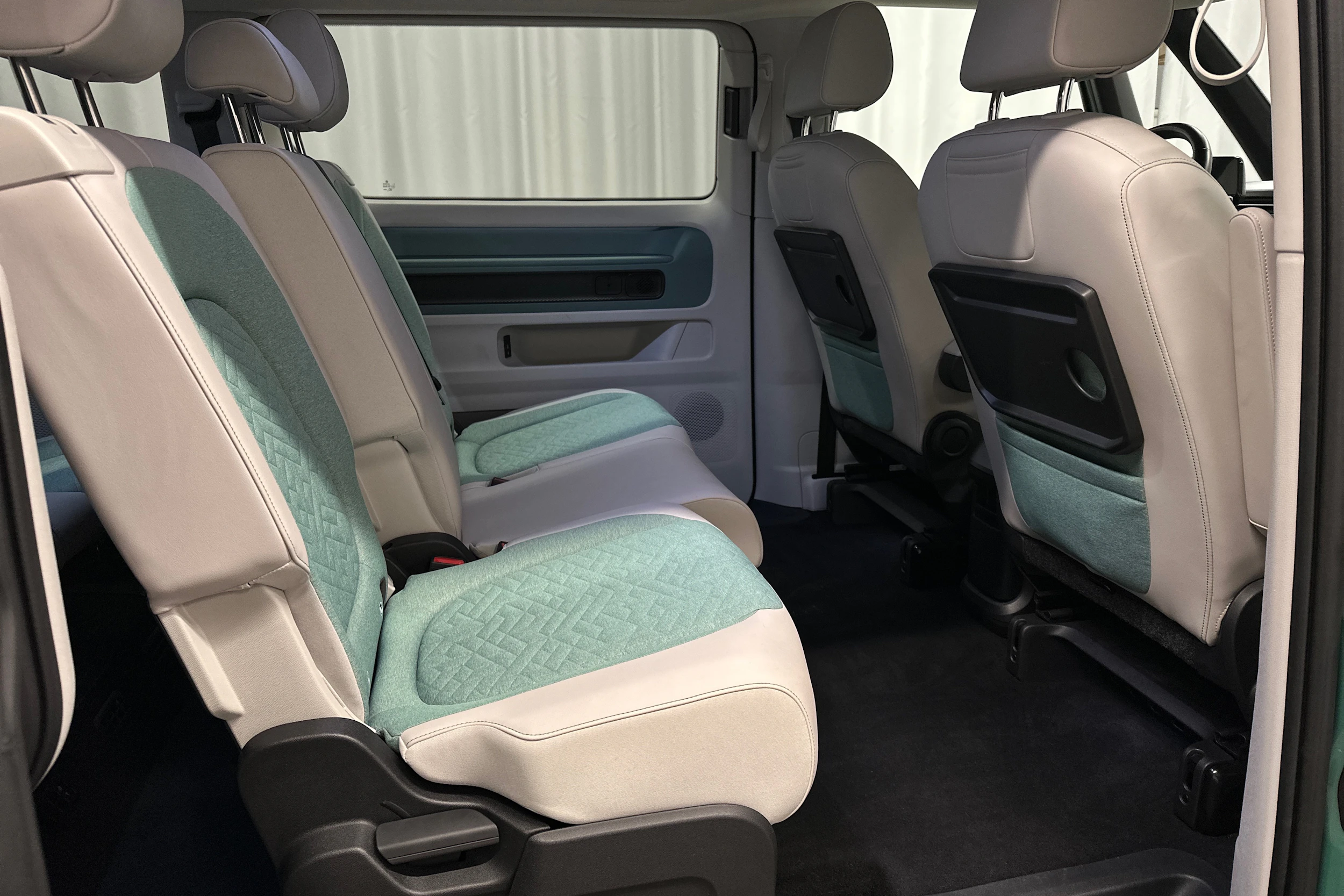 vihreä Volkswagen ID. Buzz 2025 kuva 18.