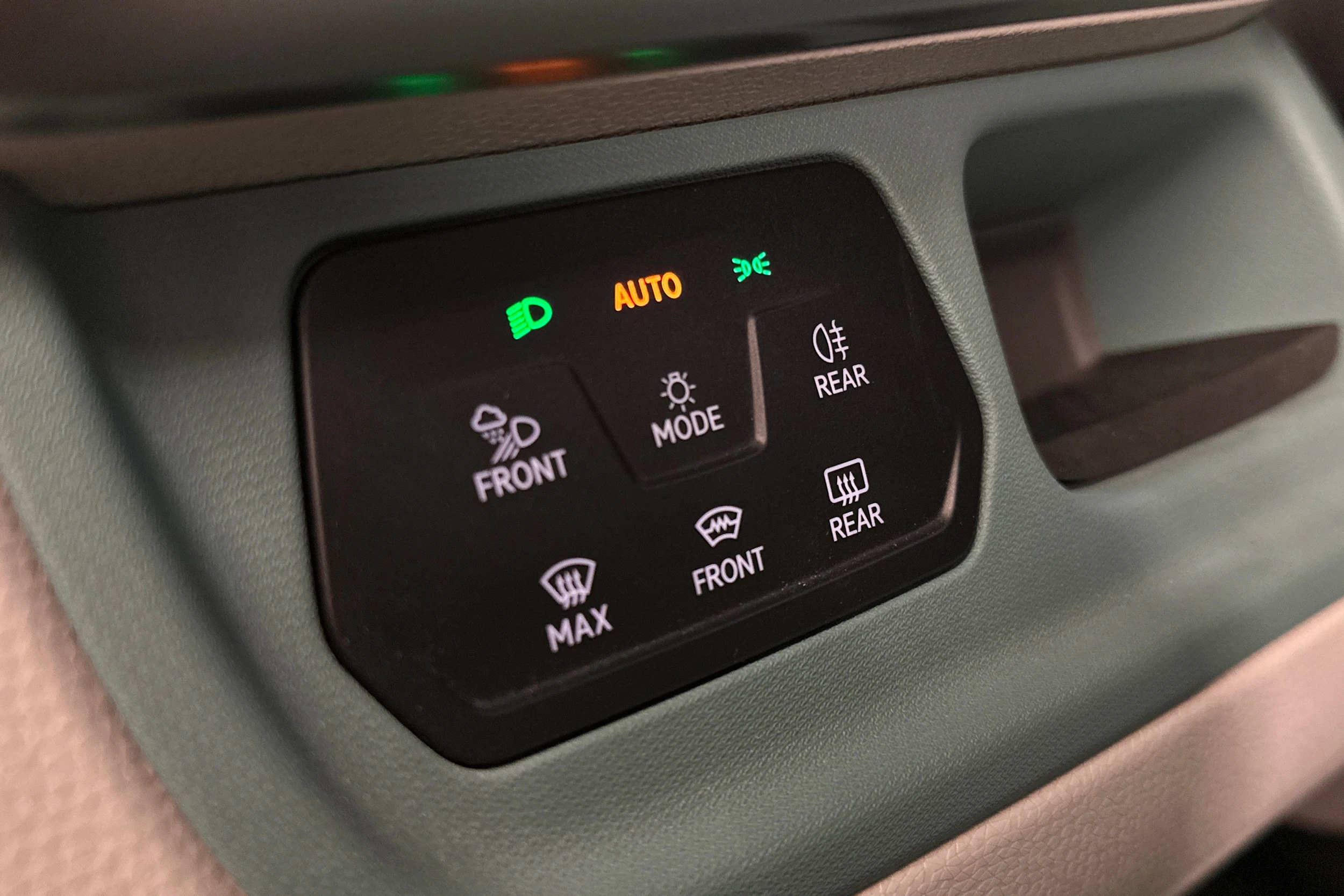 vihreä Volkswagen ID. Buzz 2025 kuva 21.