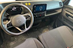 harmaa Volkswagen ID. Buzz Cargo 2025 kuva 7.