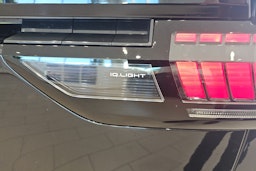 musta Volkswagen ID. Buzz 2025 kuva 11.