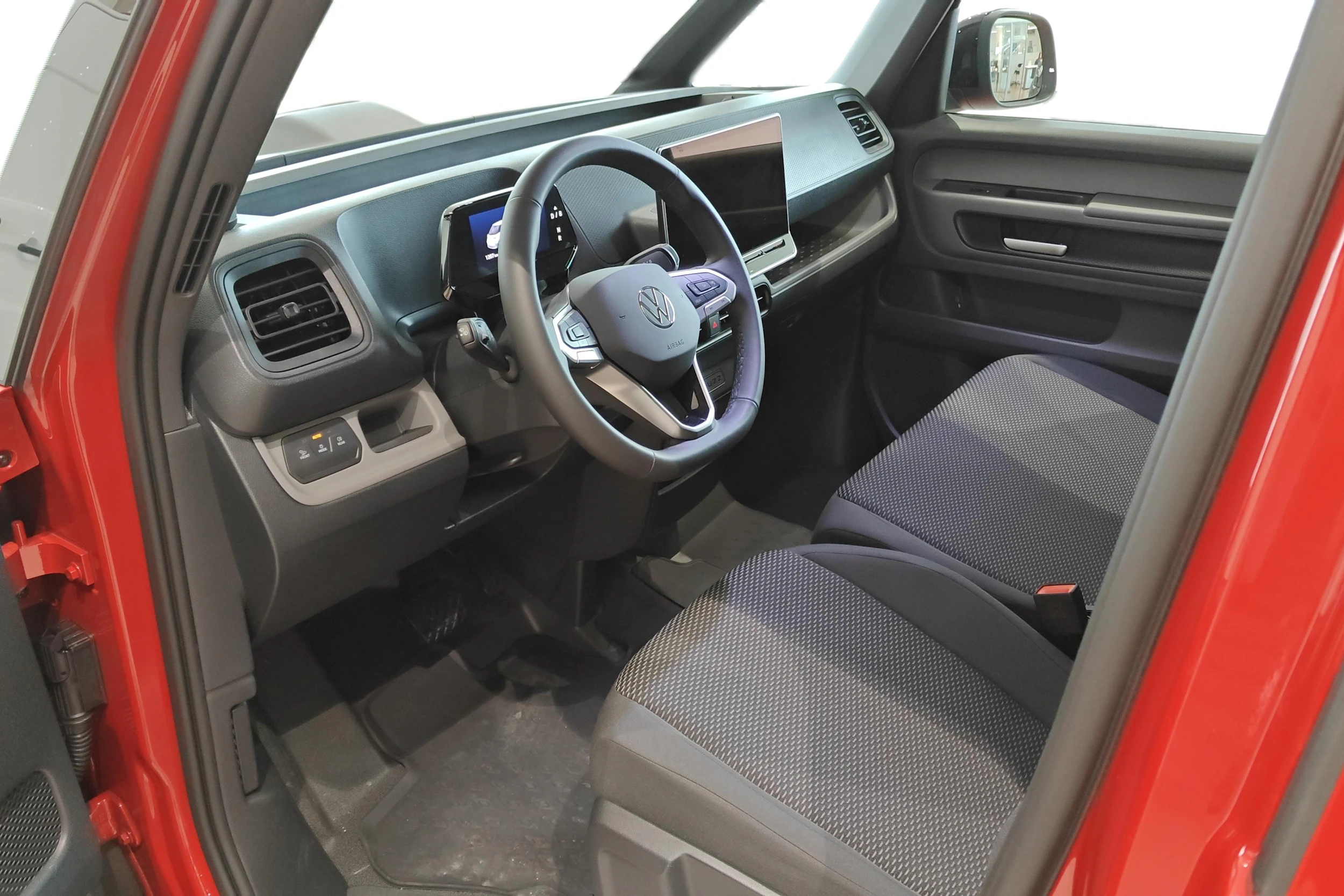 punainen Volkswagen ID. Buzz 2026 kuva 8.