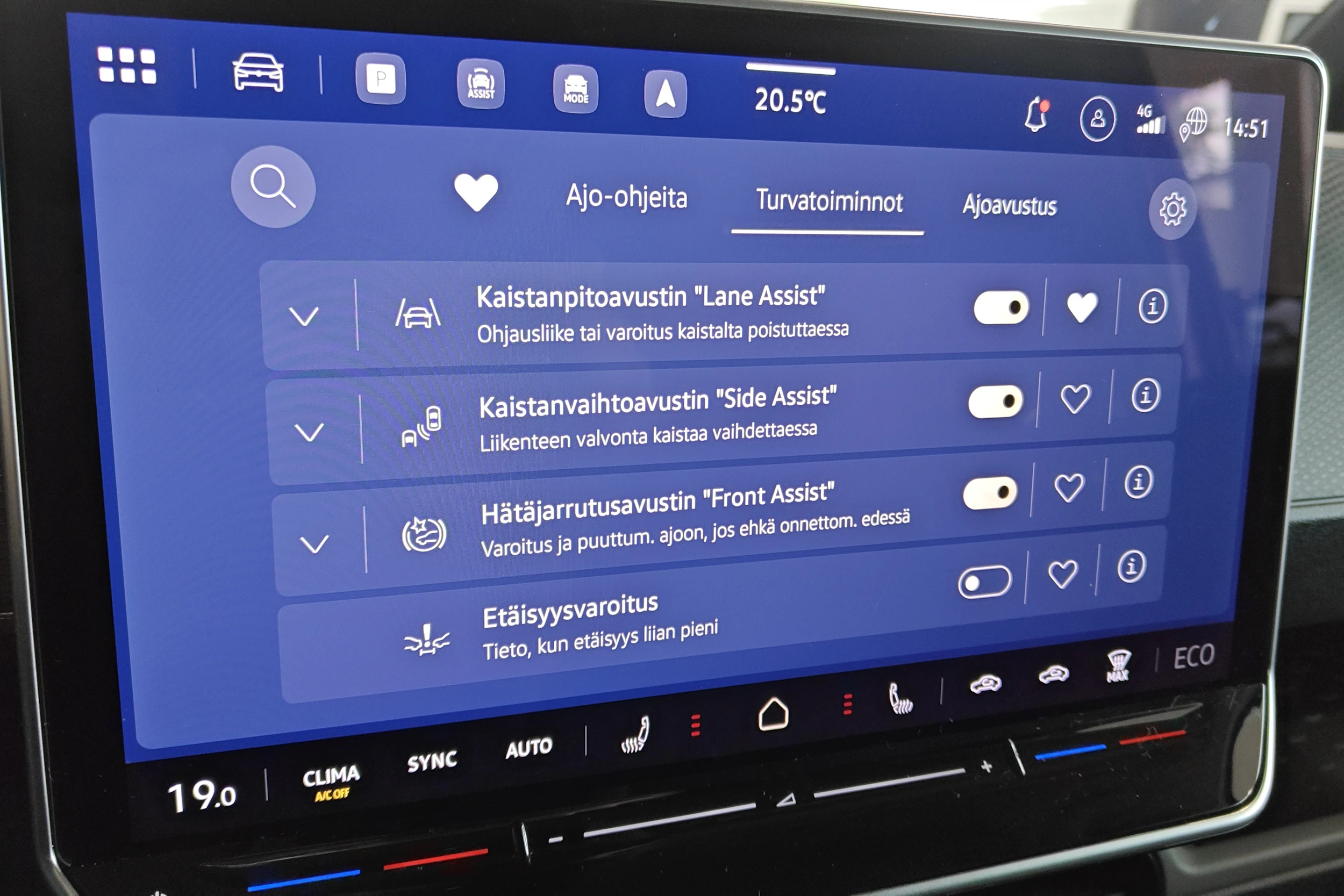 punainen Volkswagen ID. Buzz 2026 kuva 27.