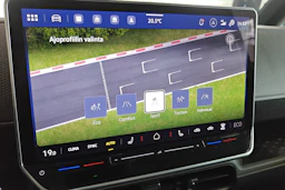 punainen Volkswagen ID. Buzz 2026 kuva 30.