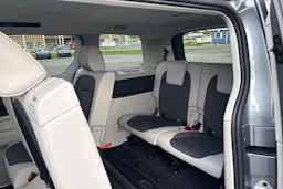 harmaa Volkswagen ID. Buzz 2026 kuva 11.