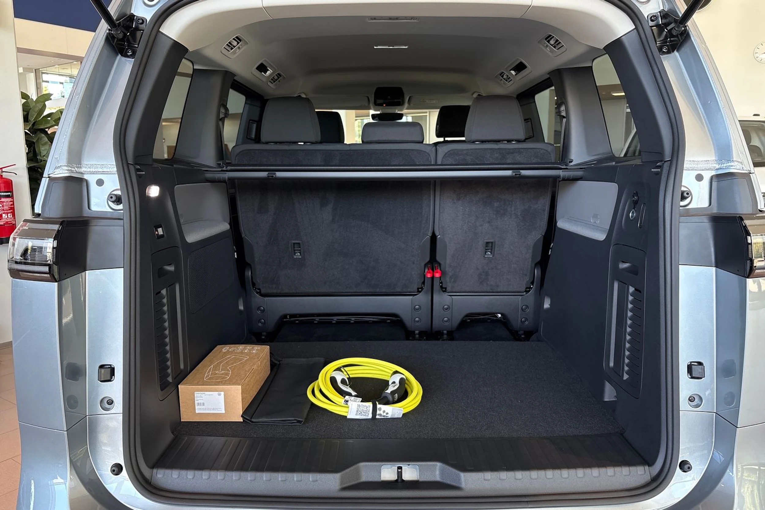 harmaa Volkswagen ID. Buzz 2026 kuva 13.