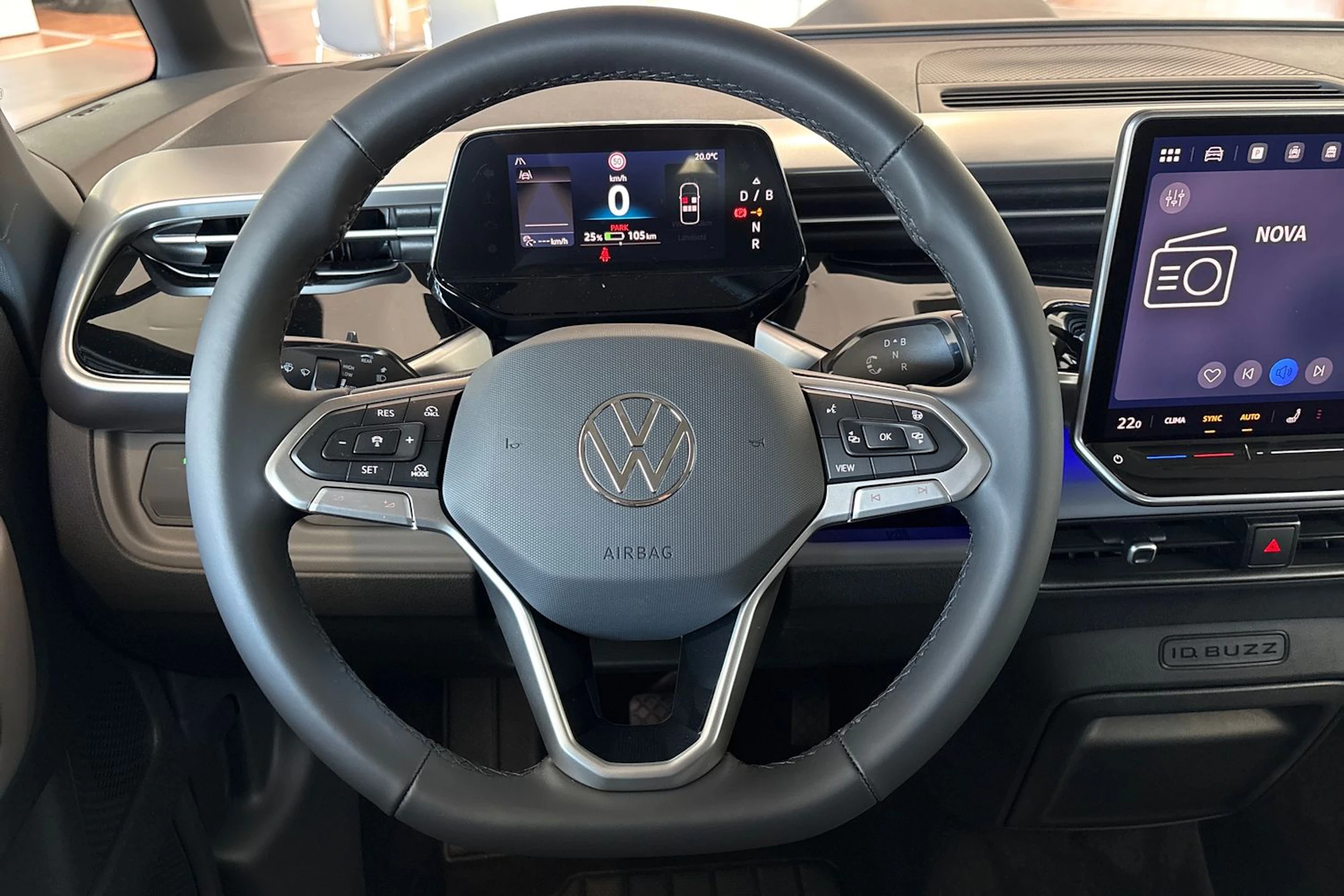 harmaa Volkswagen ID. Buzz 2026 kuva 14.