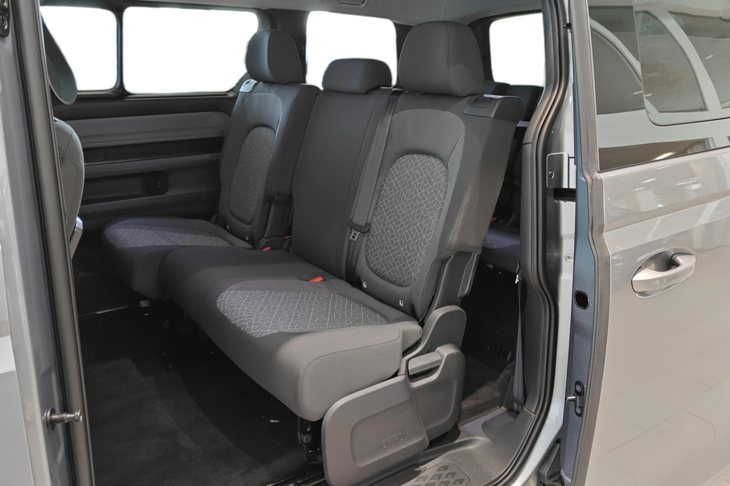 harmaa Volkswagen ID. Buzz 2026 kuva 11.