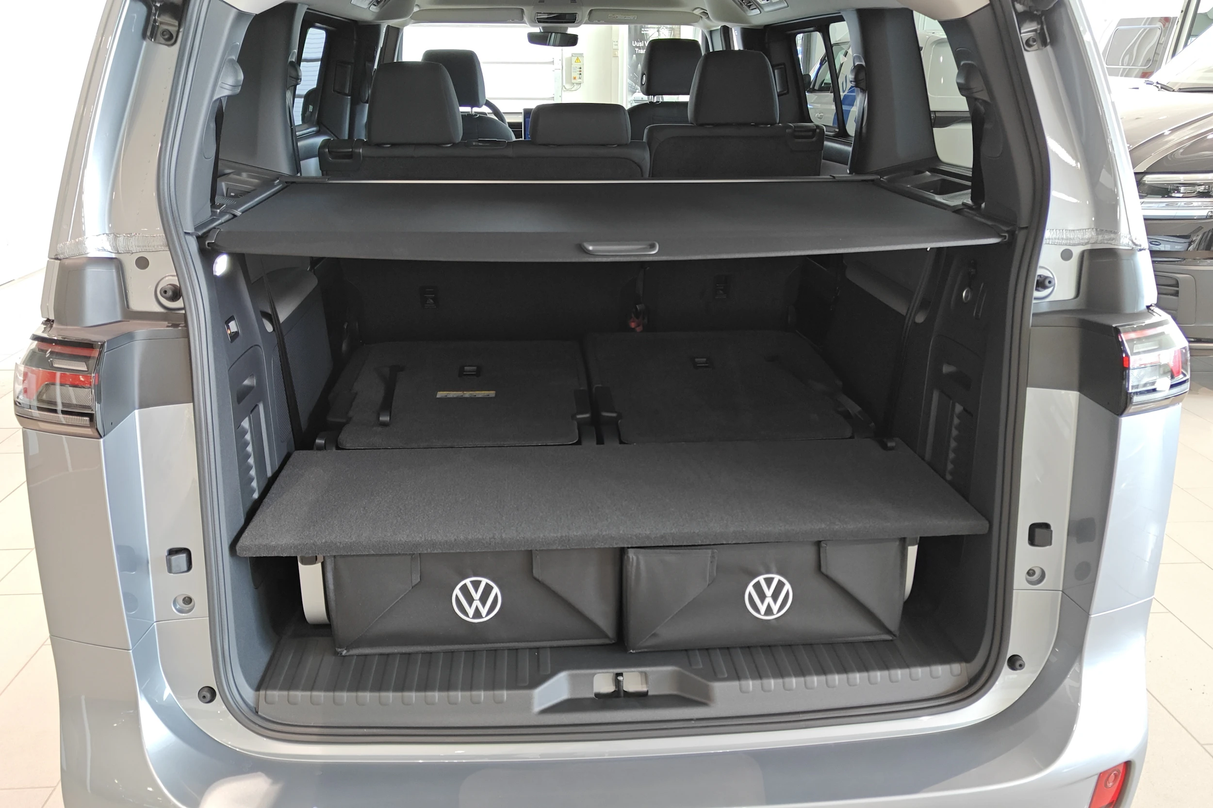 harmaa Volkswagen ID. Buzz 2026 kuva 16.