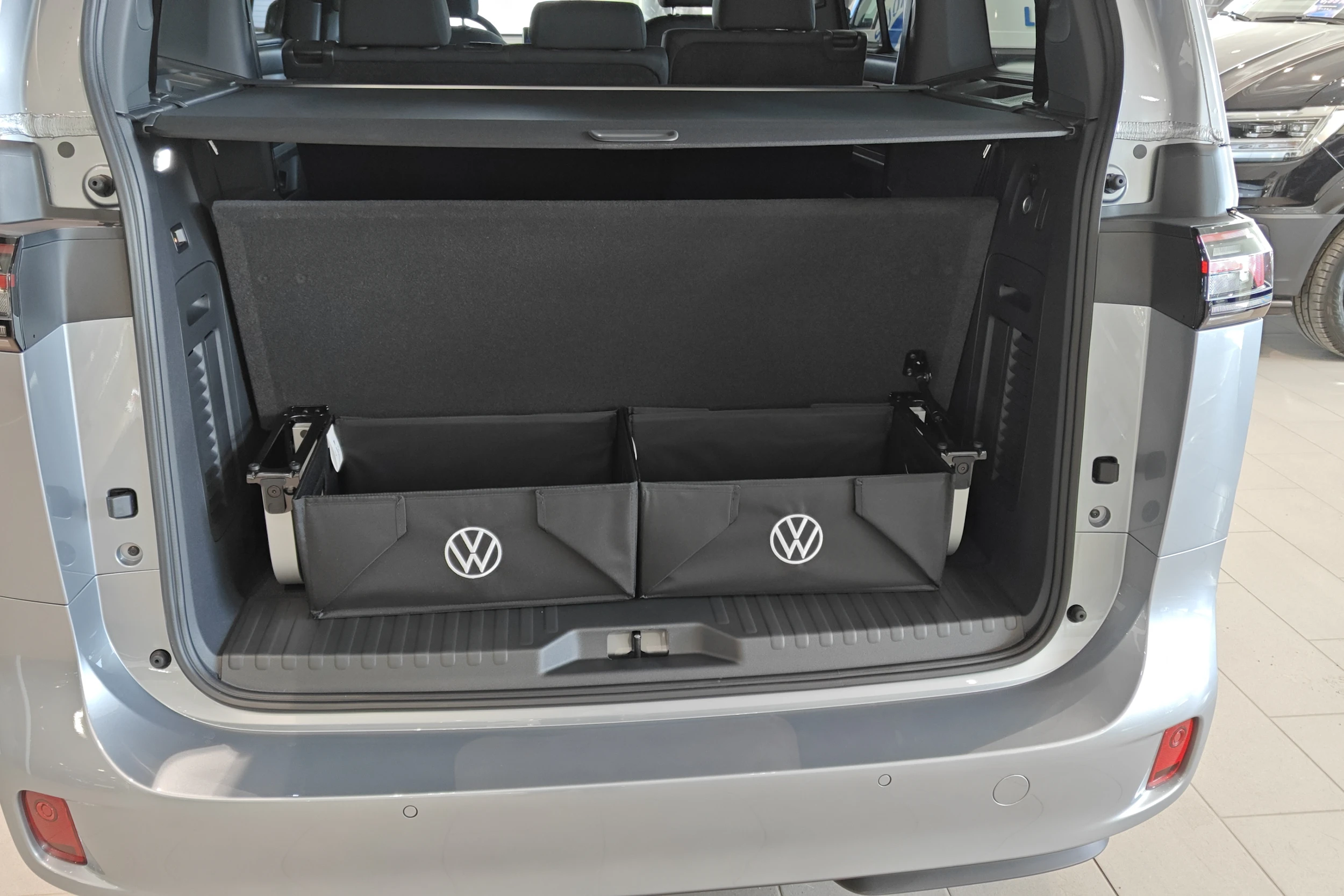 harmaa Volkswagen ID. Buzz 2026 kuva 17.