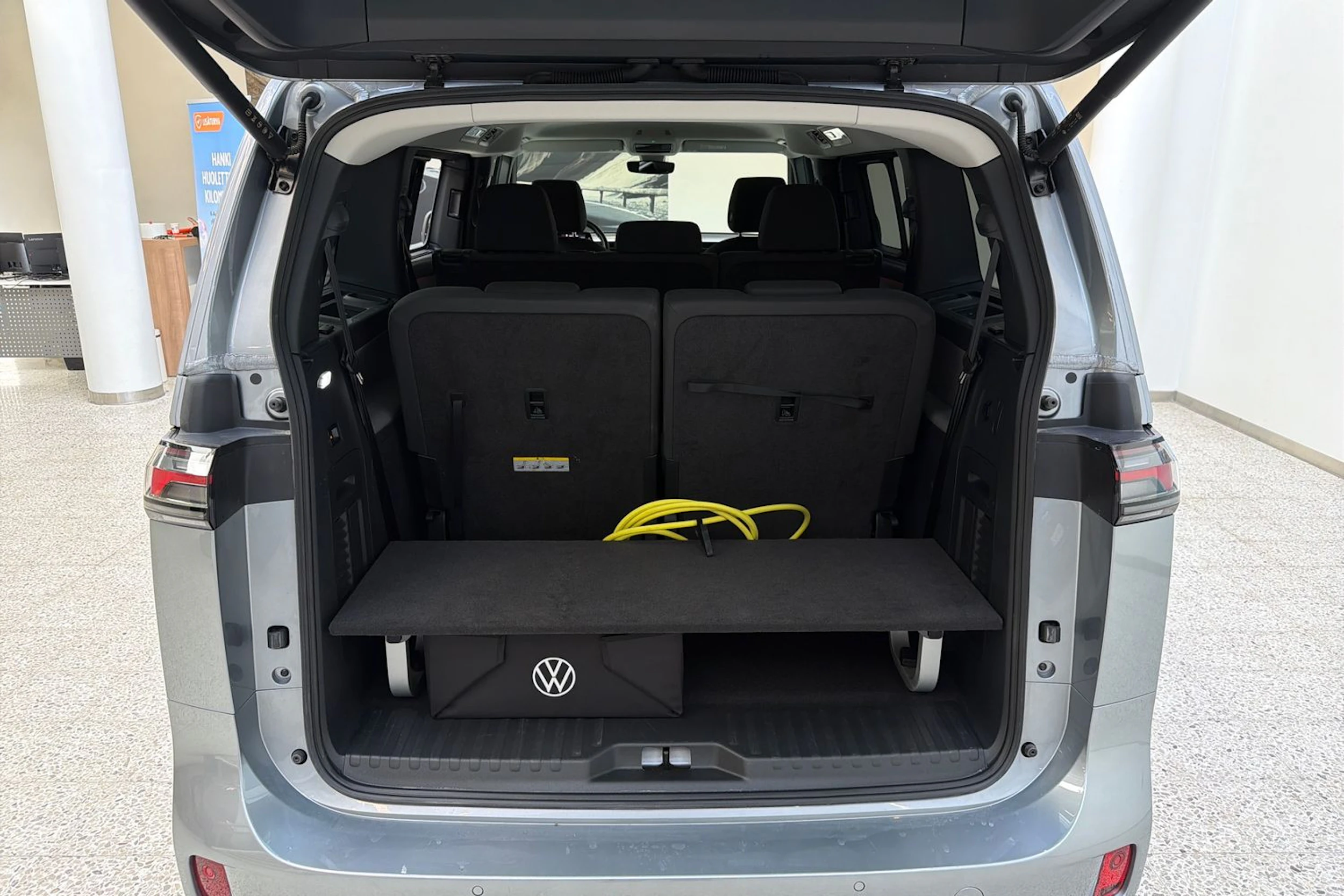 harmaa Volkswagen ID. Buzz 2026 kuva 36.