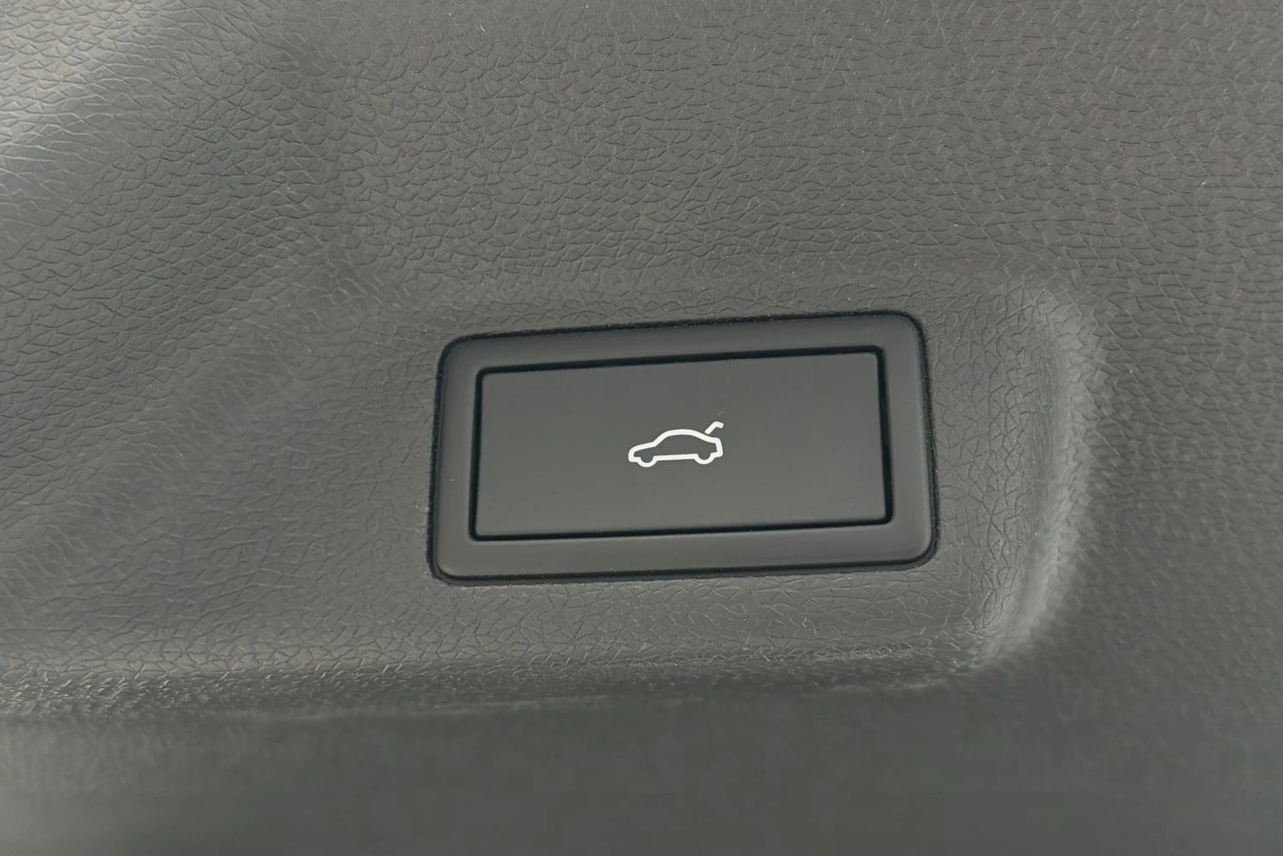 harmaa Volkswagen ID. Buzz 2026 kuva 37.