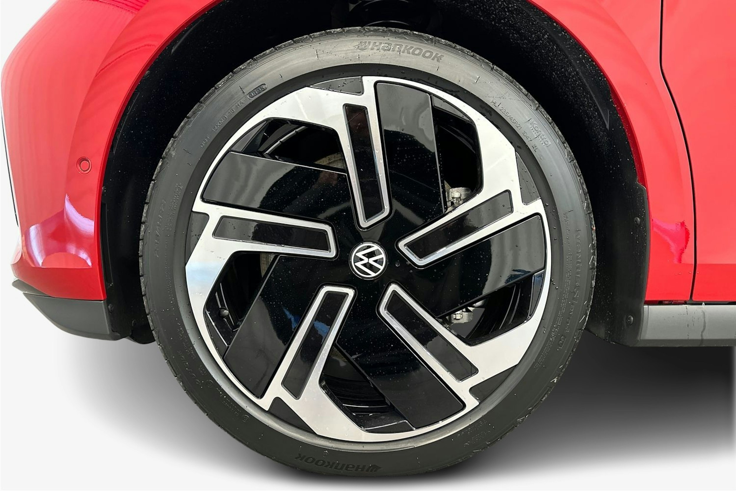 punainen Volkswagen ID. Buzz 2026 kuva 9.