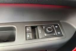 punainen Volkswagen ID. Buzz 2026 kuva 13.