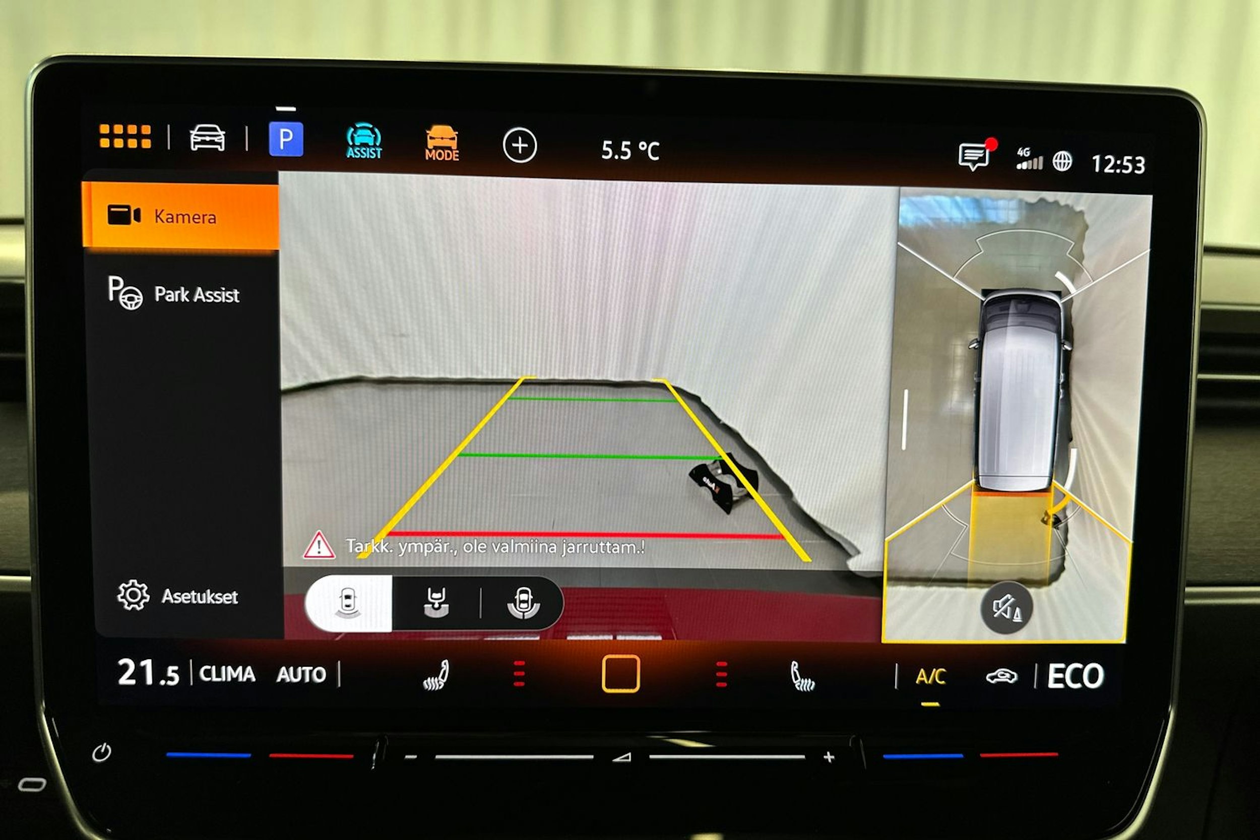 punainen Volkswagen ID. Buzz 2026 kuva 31.