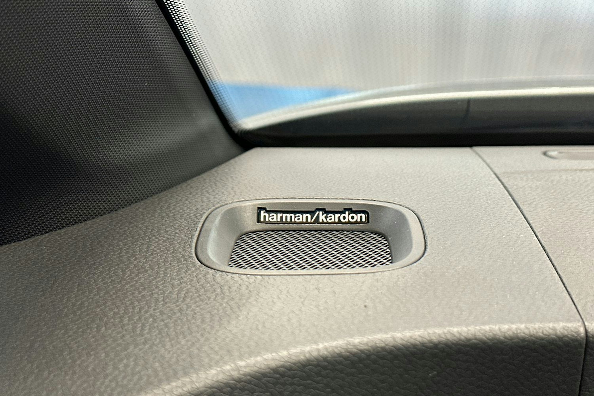 punainen Volkswagen ID. Buzz 2026 kuva 34.