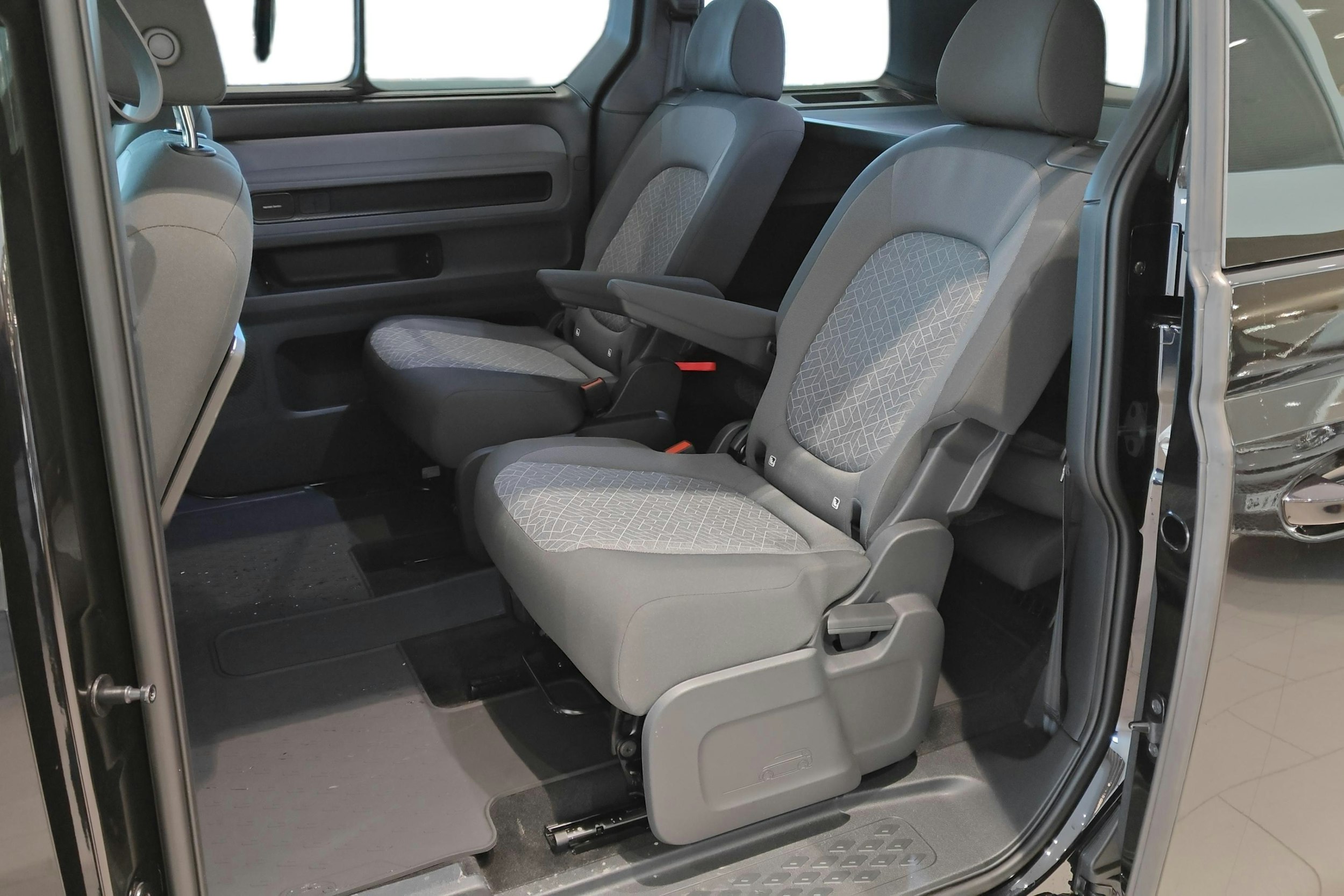 musta Volkswagen ID. Buzz 2026 kuva 11.