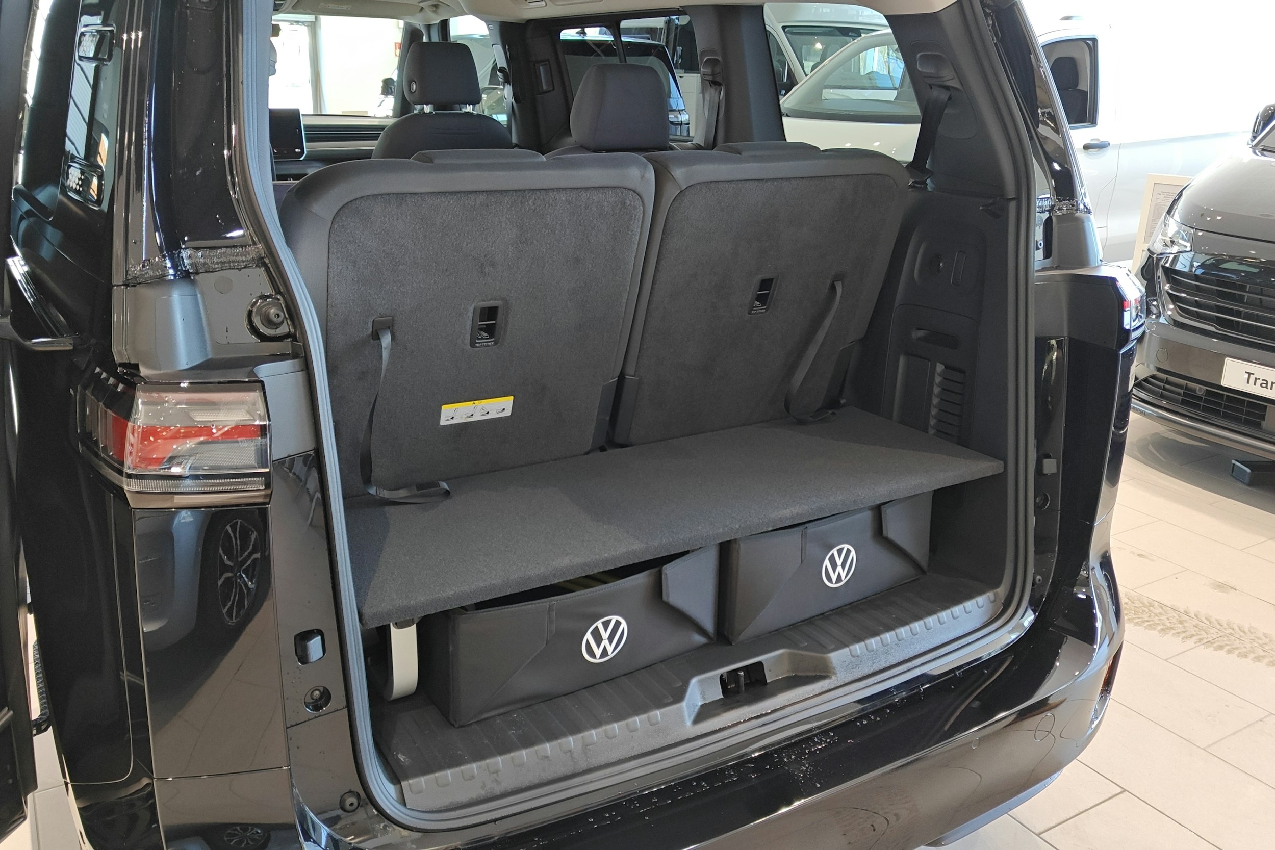 musta Volkswagen ID. Buzz 2026 kuva 15.