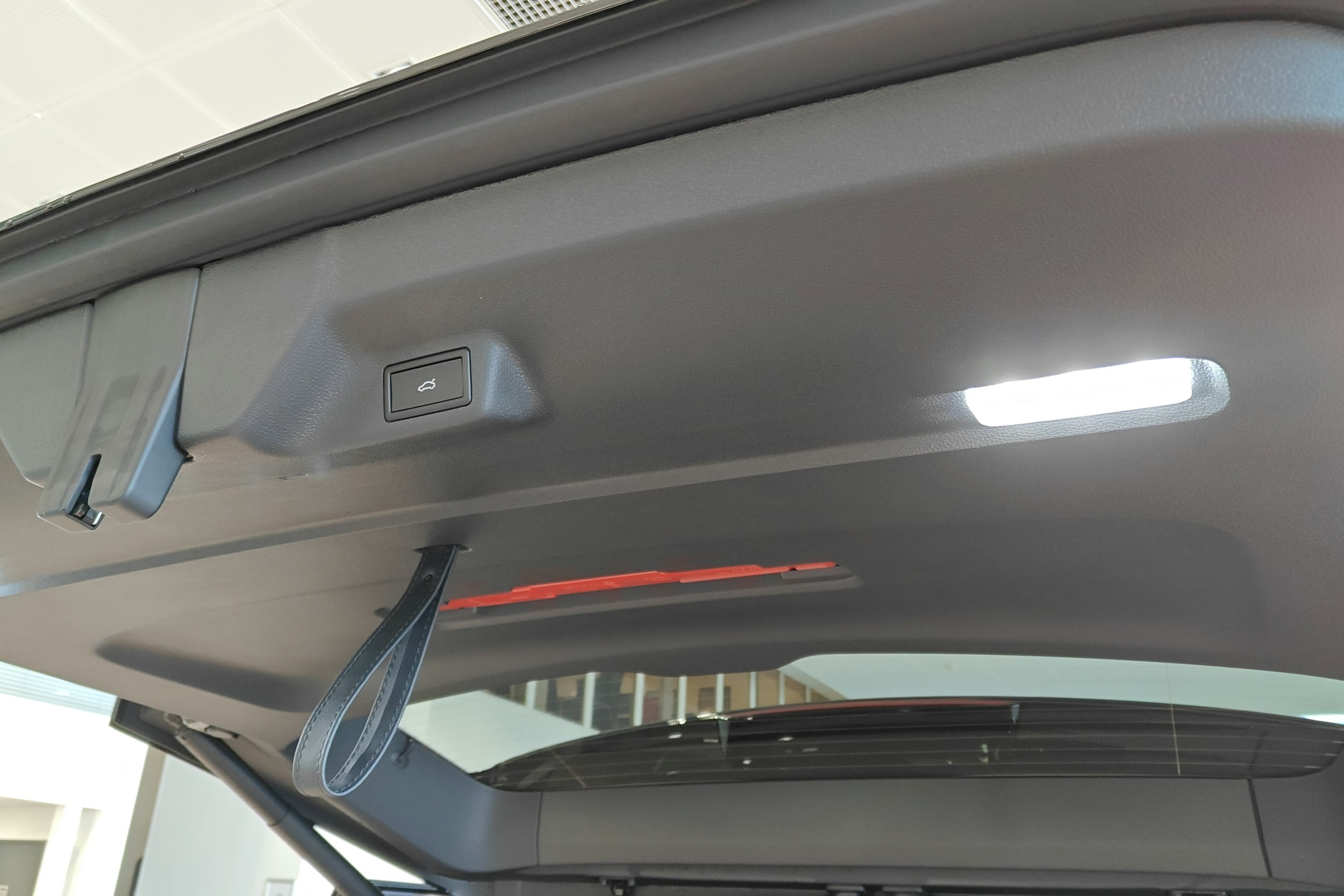 musta Volkswagen ID. Buzz 2026 kuva 19.