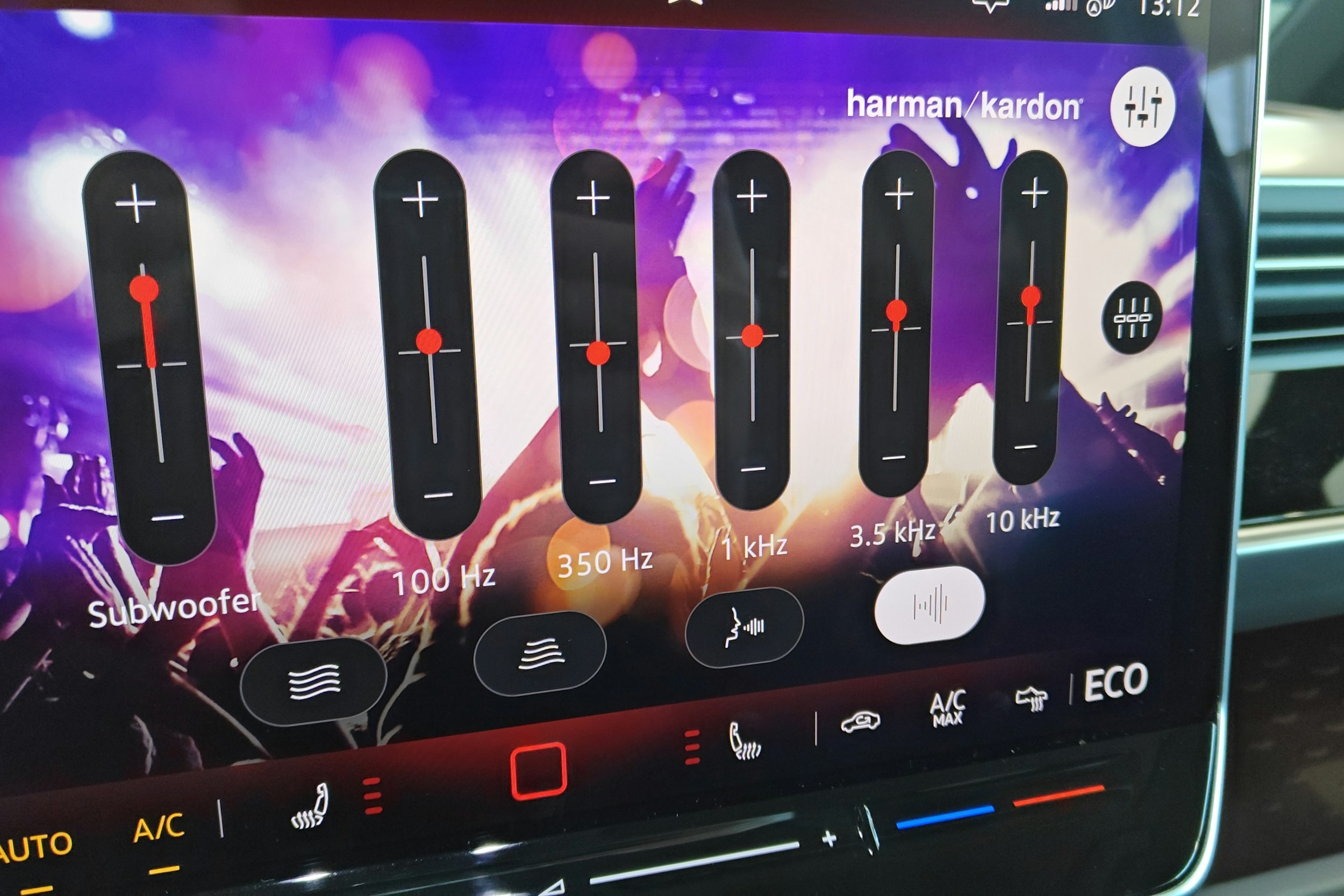 musta Volkswagen ID. Buzz 2026 kuva 27.