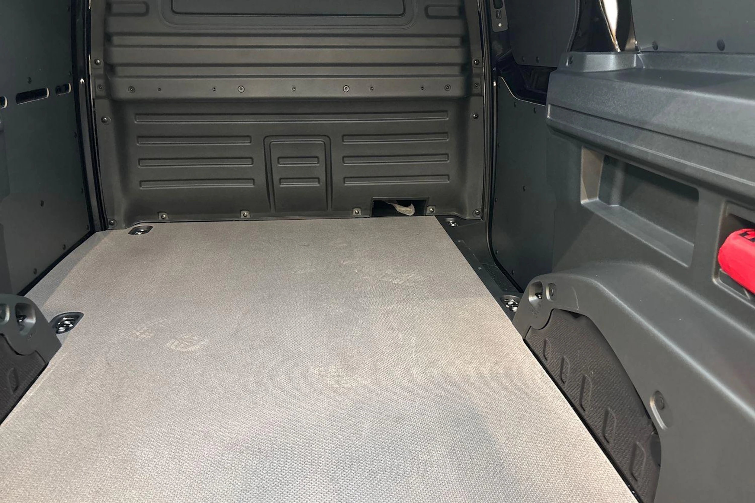 met. musta Volkswagen ID. Buzz 2026 kuva 11.