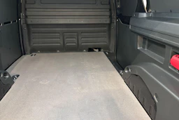 met. musta Volkswagen ID. Buzz 2026 kuva 11.