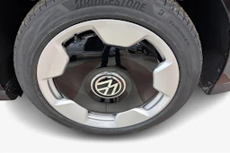 met. musta Volkswagen ID. Buzz 2026 kuva 12.