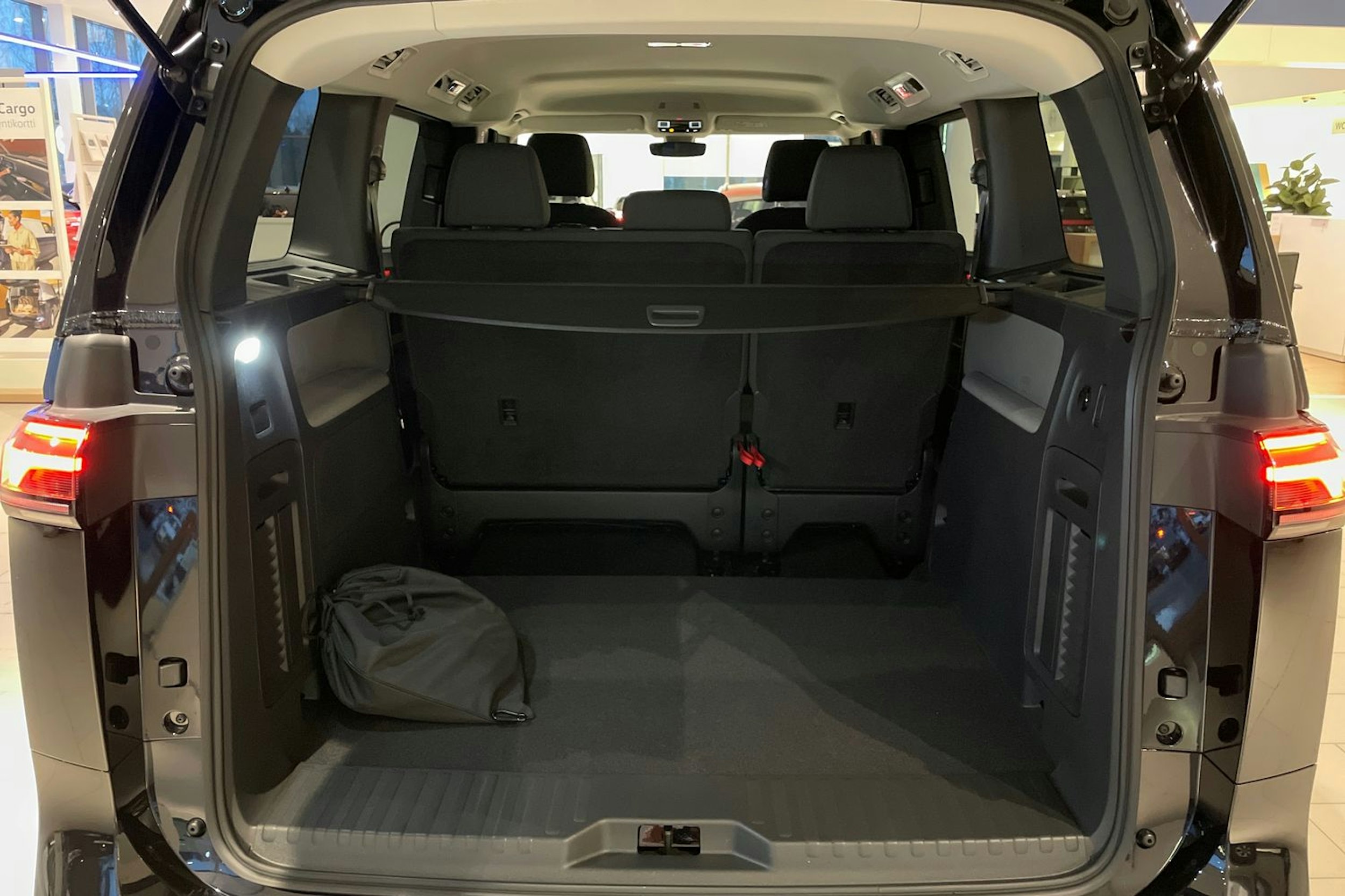 musta Volkswagen ID. Buzz 2026 kuva 13.