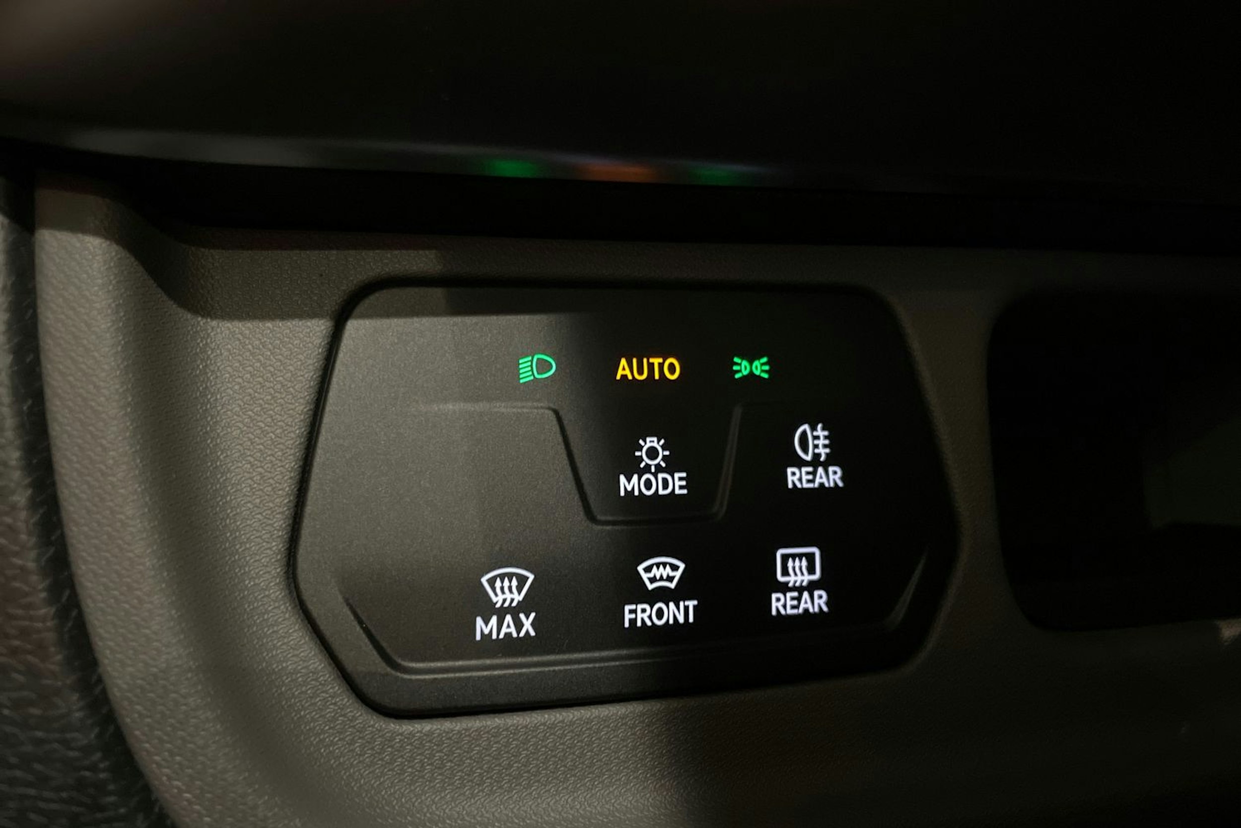 musta Volkswagen ID. Buzz 2026 kuva 15.