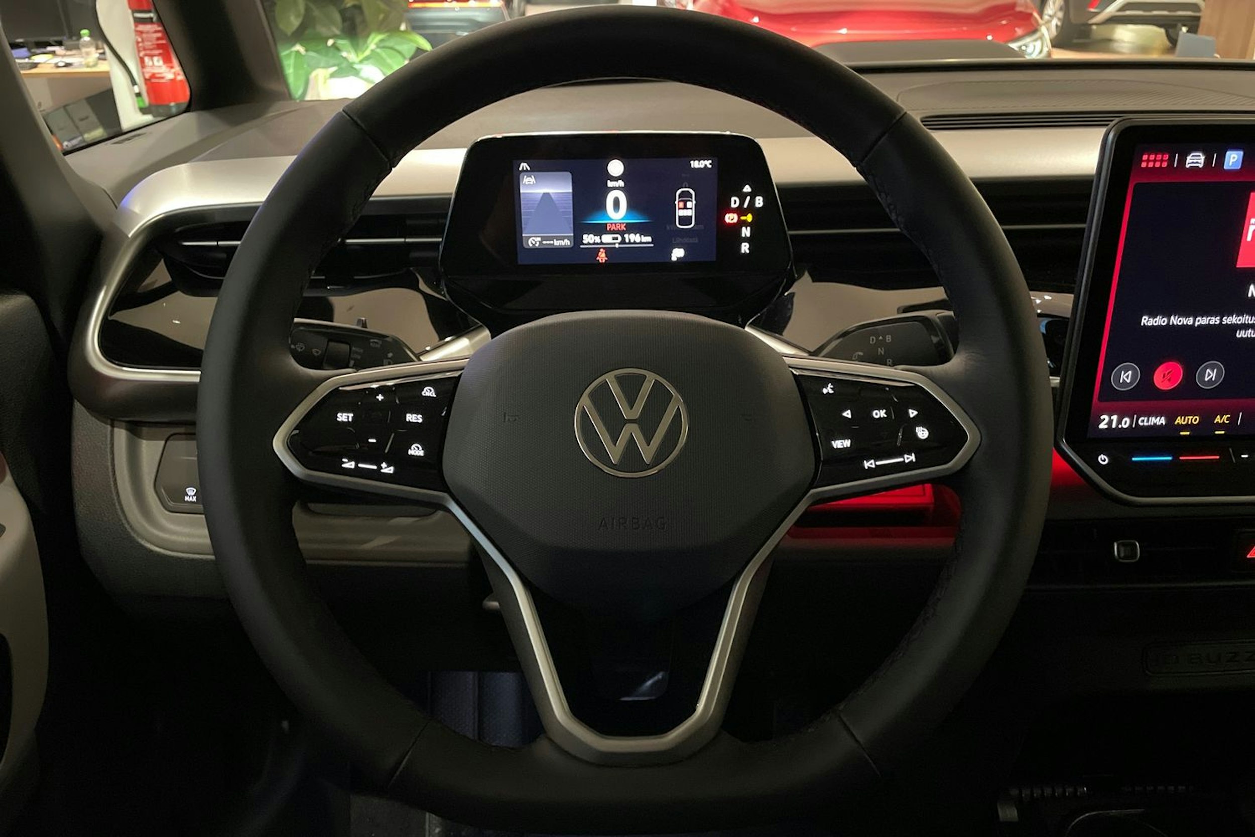 musta Volkswagen ID. Buzz 2026 kuva 16.