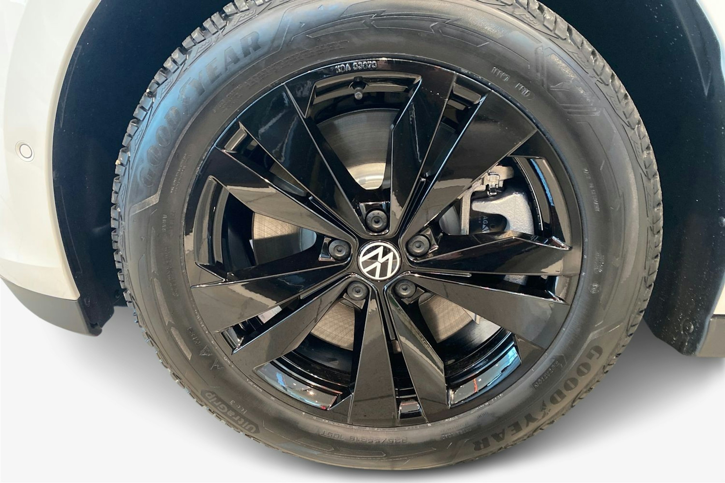 valkoinen Volkswagen ID. Buzz 2026 kuva 11.