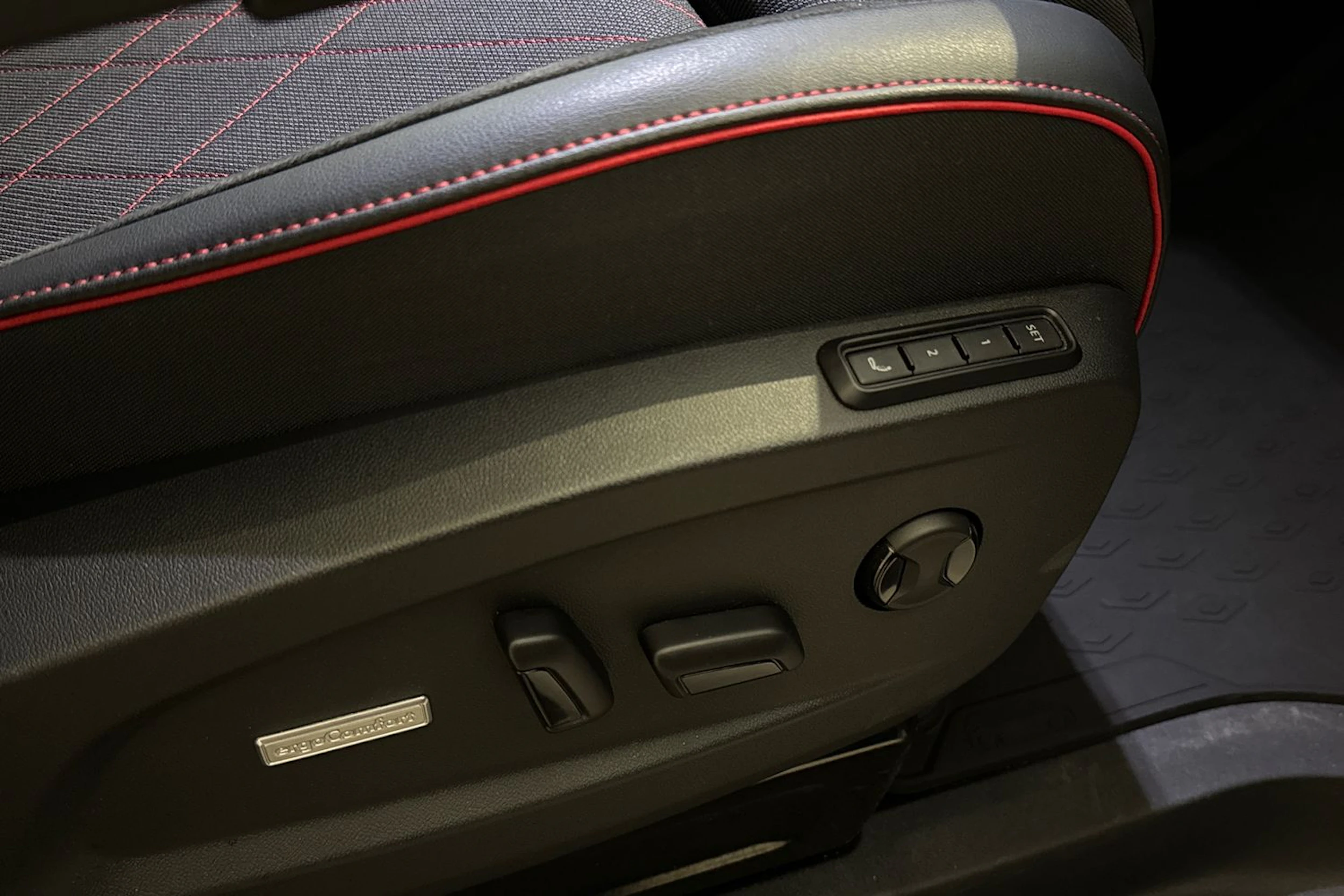 valkoinen Volkswagen ID. Buzz 2026 kuva 24.