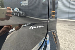 musta Volkswagen ID. Buzz 2027 kuva 17.