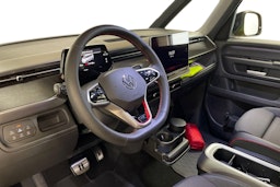 punainen Volkswagen ID. Buzz 2026 kuva 6.