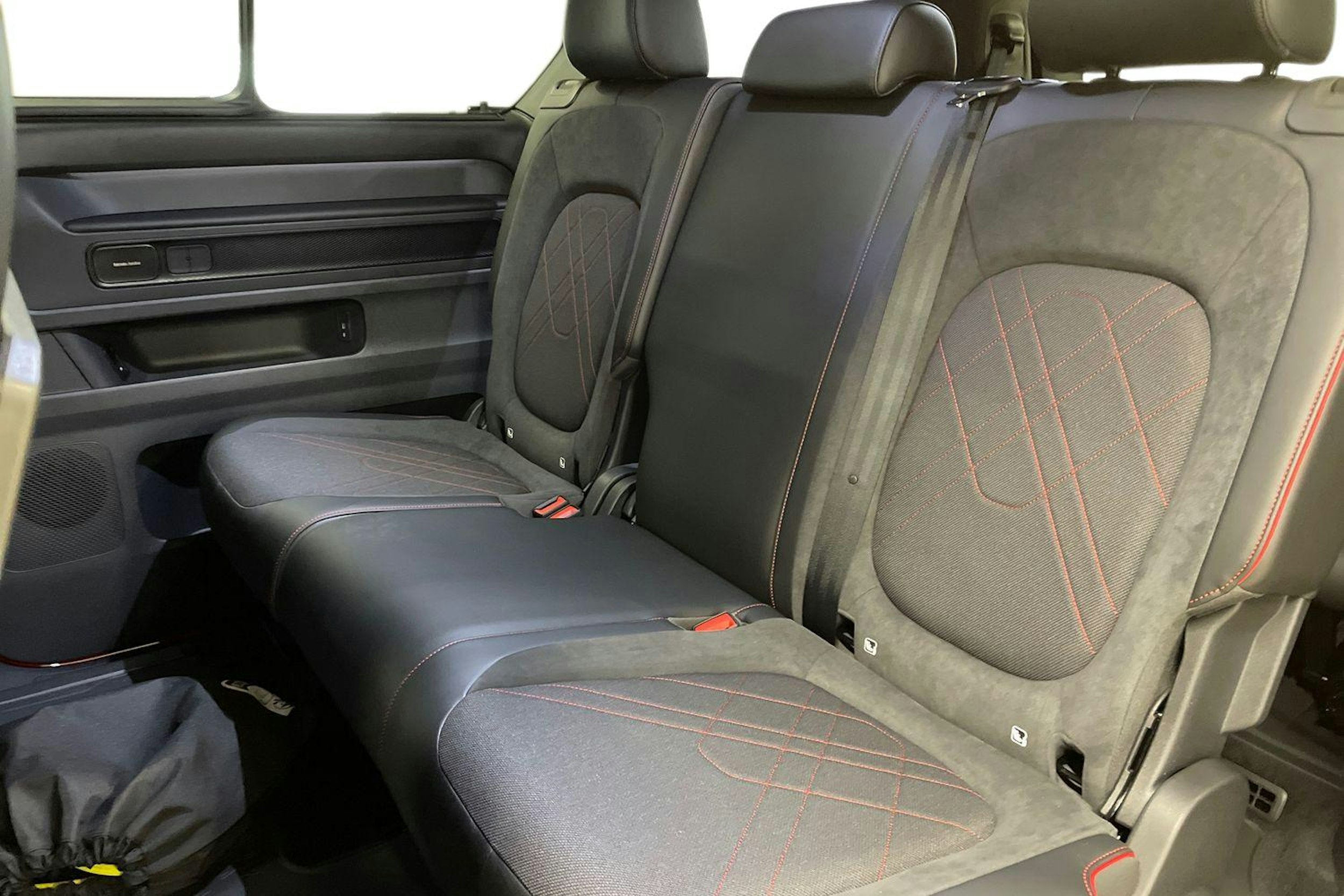 punainen Volkswagen ID. Buzz 2026 kuva 8.