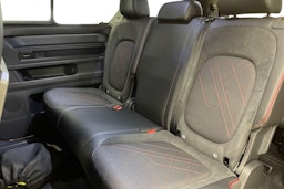 punainen Volkswagen ID. Buzz 2026 kuva 8.