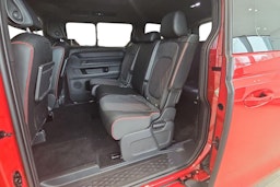 punainen Volkswagen ID. Buzz 2026 kuva 8.