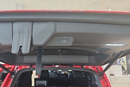 punainen Volkswagen ID. Buzz 2026 kuva 13.