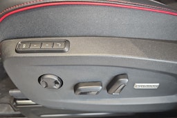 punainen Volkswagen ID. Buzz 2026 kuva 17.