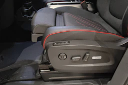 punainen Volkswagen ID. Buzz 2026 kuva 15.
