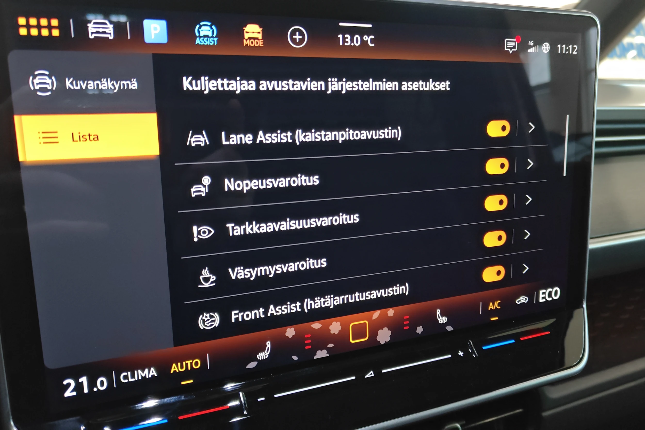 punainen Volkswagen ID. Buzz 2026 kuva 21.