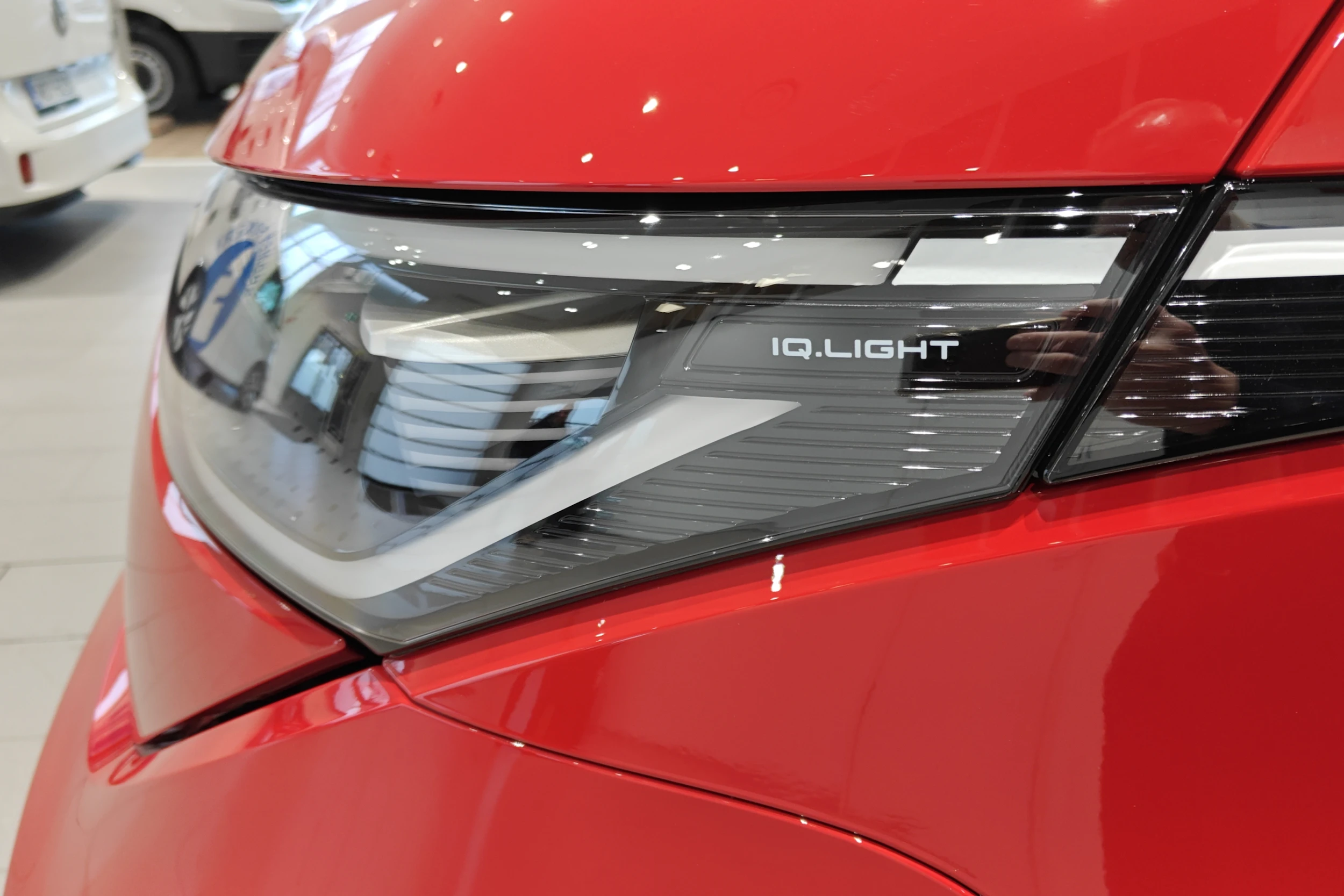 punainen Volkswagen ID. Buzz 2026 kuva 30.