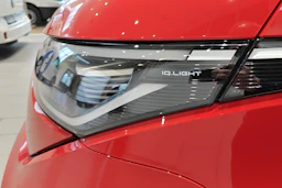 punainen Volkswagen ID. Buzz 2026 kuva 30.