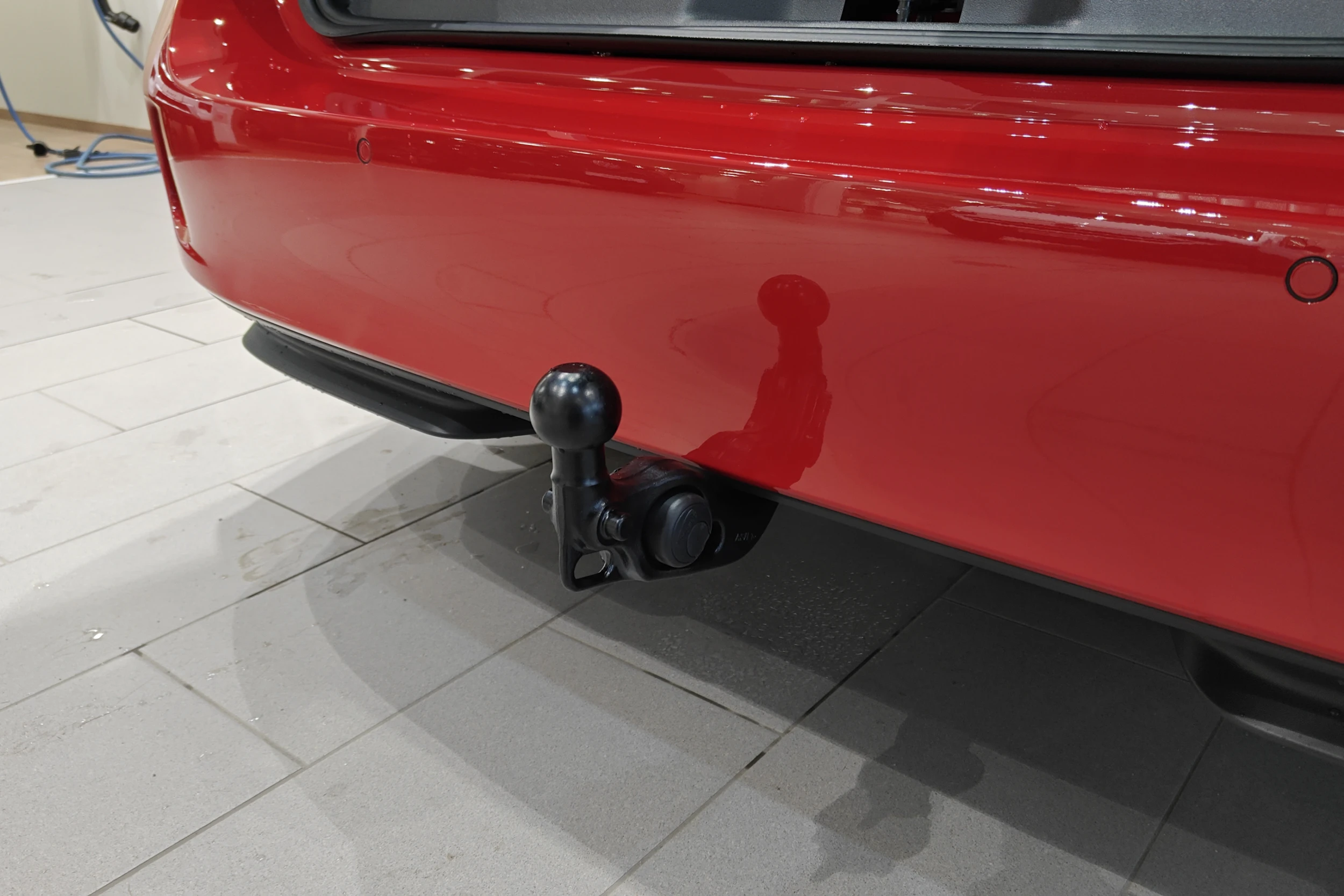 punainen Volkswagen ID. Buzz 2026 kuva 36.