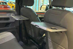 met. harmaa Volkswagen ID. Buzz 2026 kuva 16.