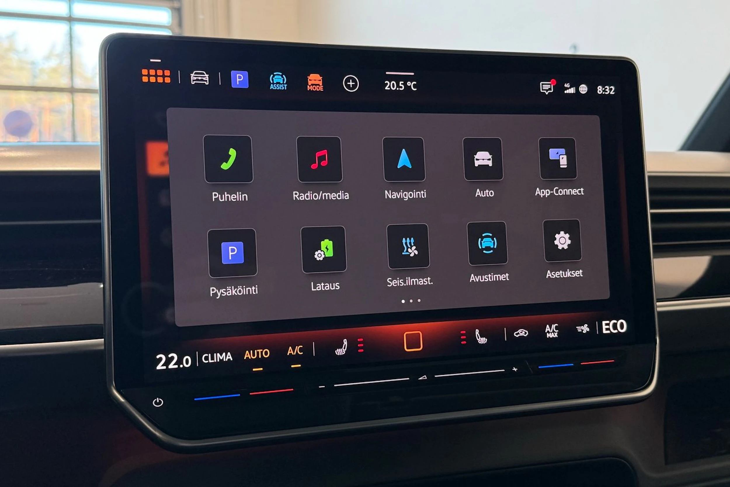 met. harmaa Volkswagen ID. Buzz 2026 kuva 21.