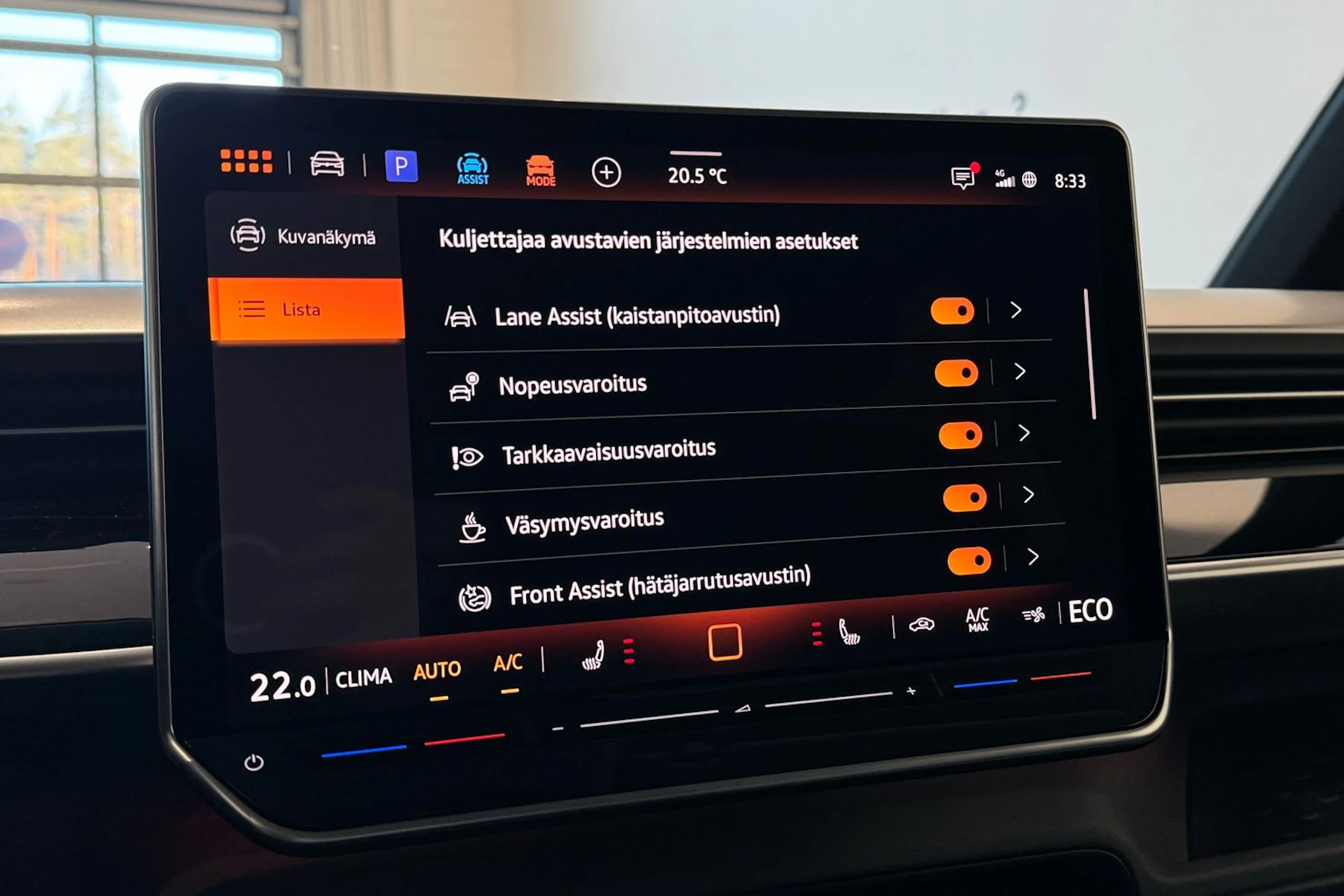met. harmaa Volkswagen ID. Buzz 2026 kuva 26.