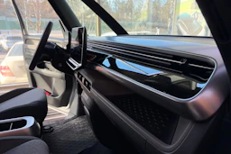 Harmaa Volkswagen ID. Buzz 2026 kuva 18.