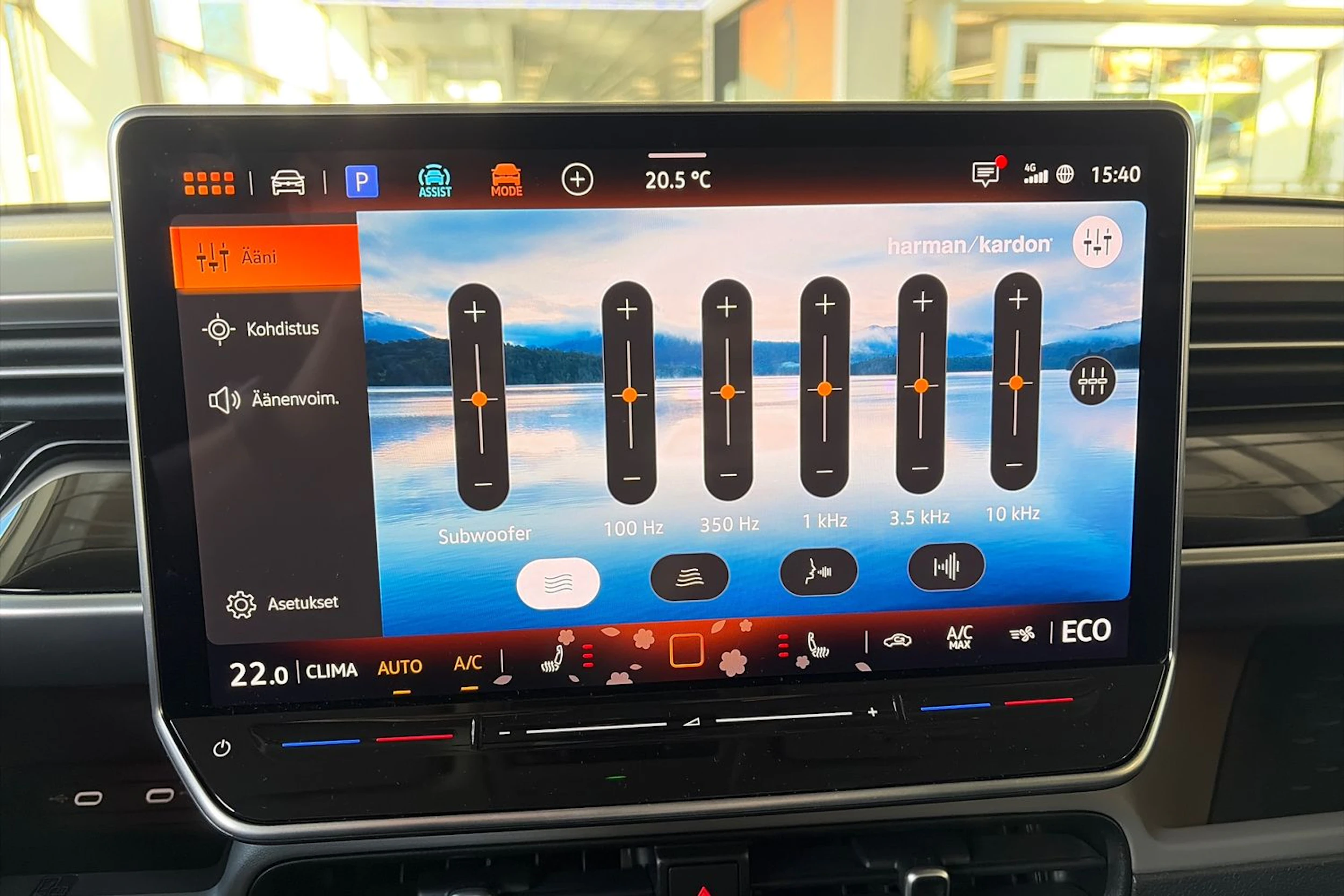 Harmaa Volkswagen ID. Buzz 2026 kuva 19.
