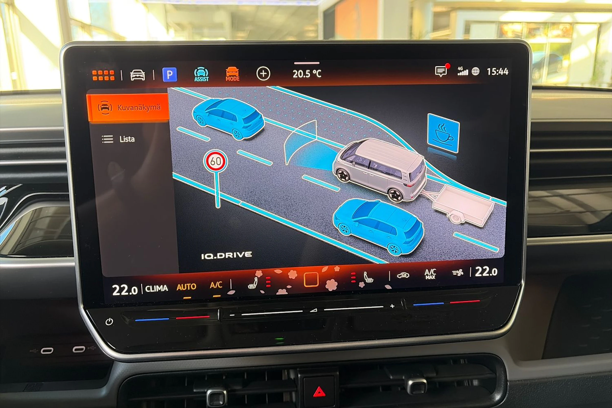 Harmaa Volkswagen ID. Buzz 2026 kuva 31.