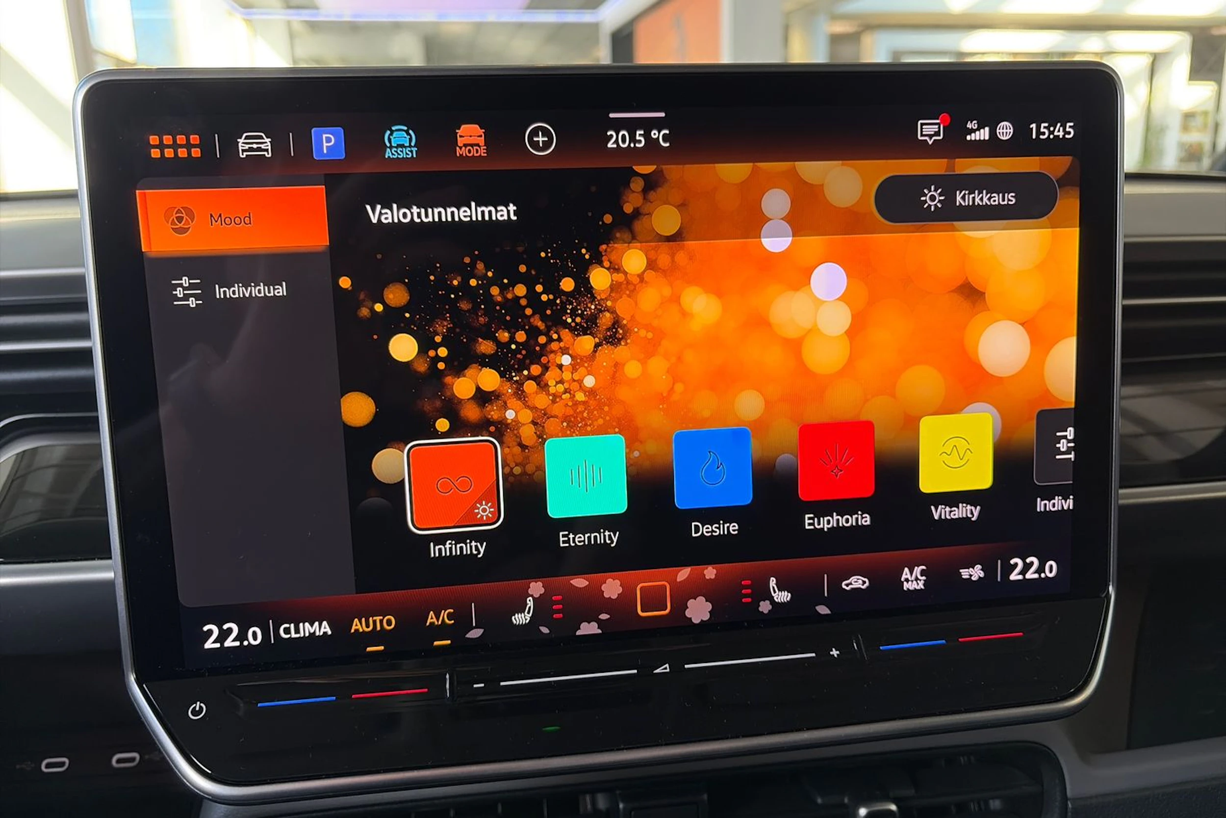 Harmaa Volkswagen ID. Buzz 2026 kuva 37.